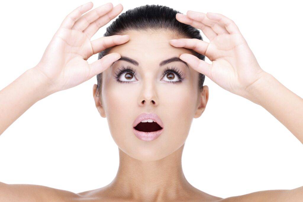 افتادگی ابرو