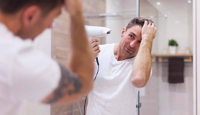 خشک کردن مو بعد از کاشت مو