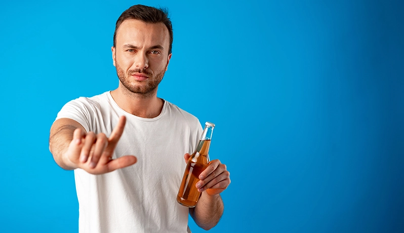 آیا مصرف الکل باعث ریزش مو می شود؟